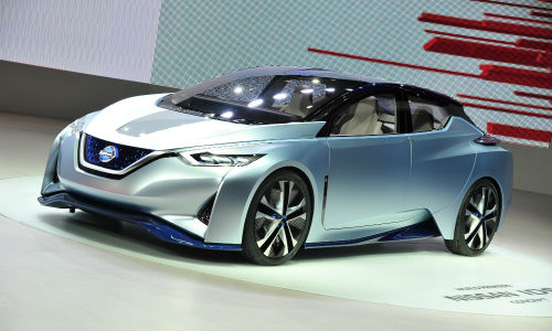 The Nissan IDS Concept features two modes: Piloted and Manual.