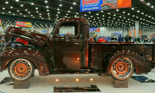 Vescio’s Customizing and Restorations took the award with this 1947 Ford Truck painted with Valspar.
