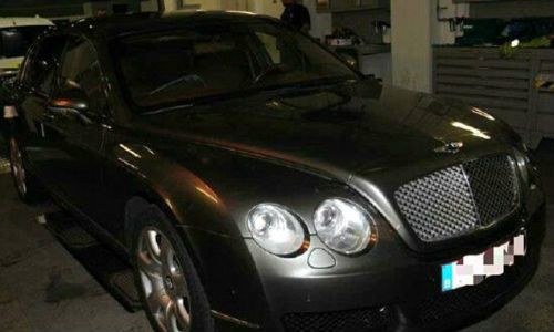 A report out of the UK notes that a man regularly smuggled cocaine in a secret compartment in his Bentley. It might be lucrative, but we'd recommend turning down any work that involves putting a secret compartment into a customer's car.