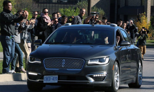 A BlackBerry QNX-equipped vehicle took to the streets of Ottawa for the first time on October 12. Once testing is fully underway, the vehicles will be operating on city streets amidst real traffic and pedestrians.